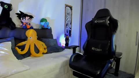 DAVE MAX online show from March 28, 3:30 am