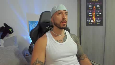 Snapshot of dave_max93 chatting on October 10, 1:17 pm DAVE MAX online show from October 10, 1:17 pm