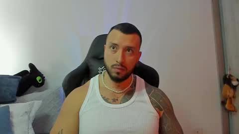 Snapshot of dave_max93 chatting on October 1, 2:27 pm DAVE MAX online show from October 1, 2:27 pm