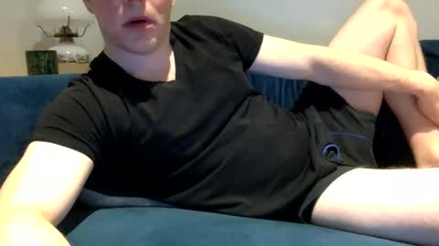 daveb709709709 online show from March 17, 1:43 am