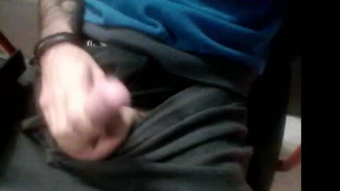 Snapshot of davedarksider96 chatting on October 14, 8:39 am davedarksider96 online show from October 14, 8:39 am