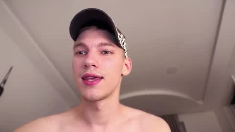 Snapshot of davey_ebash chatting on September 20, 8:01 pm Davey online show from September 20, 8:01 pm
