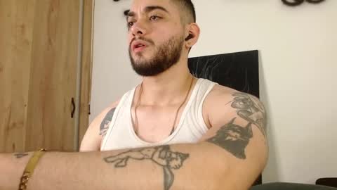 Twitter davidsanctum online show from February 17, 4:11 am