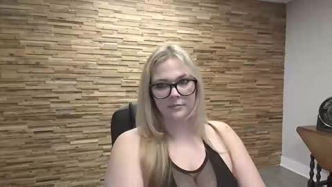 Davina online show from October 24, 8:53 pm