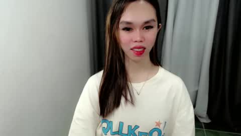 Snapshot of davinascott_03 chatting on October 7, 12:39 am Davina online show from October 7, 12:39 am