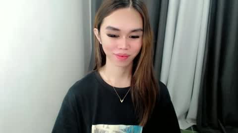 Snapshot of davinascott_03 chatting on October 1, 11:25 pm Davina online show from October 1, 11:25 pm
