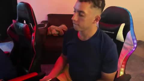 Davinson online show from April 1, 8:15 am