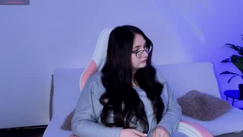 dawnaviles online show from April 27, 1:52 pm