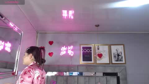 Hi Stream 1500 to 2100 online show from February 20, 1:24 pm