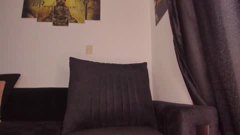 DAYRA ANGELS online show from January 6, 8:02 pm