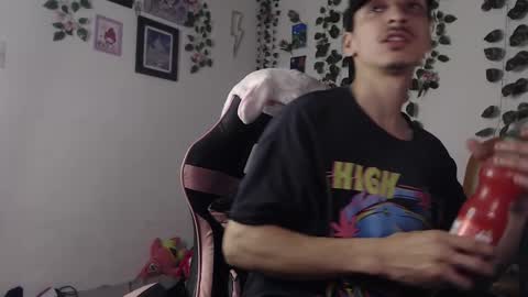 dazzayy online show from December 31, 10:56 pm