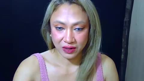 stephaniechim online show from April 13, 4:22 pm