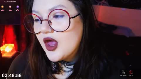 Luna online show from February 5, 1:04 pm