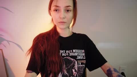 freak online show from April 7, 2:46 am