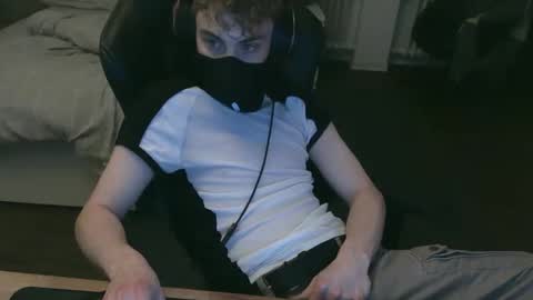 Dean online show from October 25, 6:19 pm