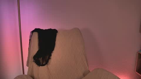 Moa . online show from April 25, 9:34 pm