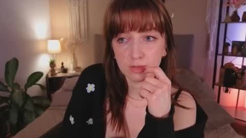 Moa . online show from February 18, 9:36 pm