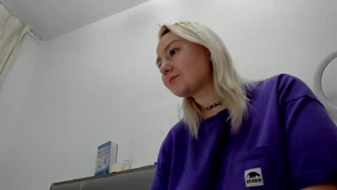 Debbie Mon Tue Fri Sun Sat GMT 3 1000am - 0400pm  online show from February 13, 8:55 pm