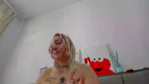 Debbie Mon Tue Fri Sun Sat GMT 3 1000am - 0400pm  online show from February 14, 12:41 am