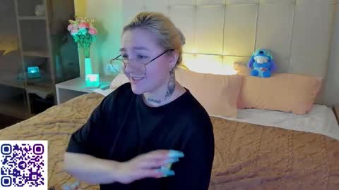 Debbie Mon Tue Fri Sun Sat GMT 3 1000am - 0400pm  online show from January 15, 6:28 pm