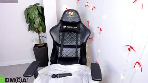 Jennifer online show from April 10, 12:16 am