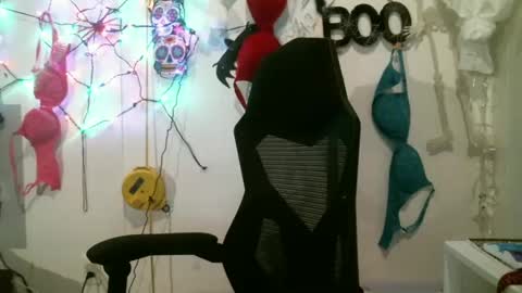 Snapshot of debbieafterhours69 chatting on October 12, 9:38 pm DEBBIE online show from October 12, 9:38 pm