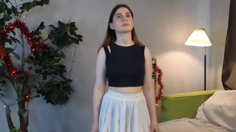 Lily online show from January 15, 8:45 am