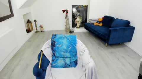 Deea online show from December 14, 8:04 pm