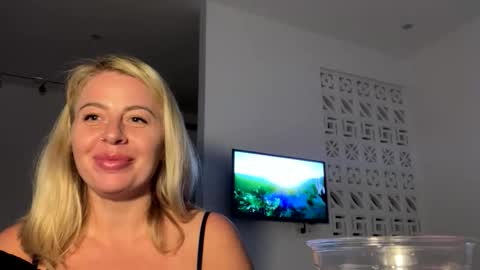 deean12 online show from March 11, 10:07 am