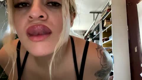 Camila Palacios online show from February 3, 5:03 pm