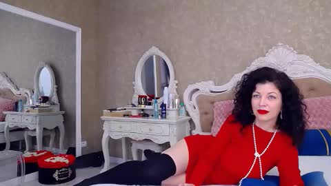 DeenaJay online show from December 3, 6:25 am