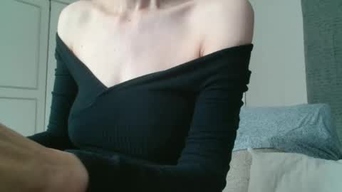 Snapshot of deessedivine chatting on September 27, 2:26 pm KamiDevi online show from September 27, 2:26 pm