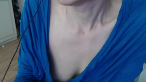 Snapshot of deessedivine chatting on September 18, 3:38 pm KamiDevi online show from September 18, 3:38 pm