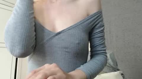 Snapshot of deessedivine chatting on September 22, 2:32 pm KamiDevi online show from September 22, 2:32 pm