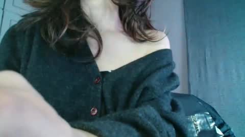 KamiDevi online show from January 9, 4:23 pm