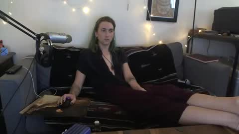 definatelyvegan online show from February 8, 11:08 pm