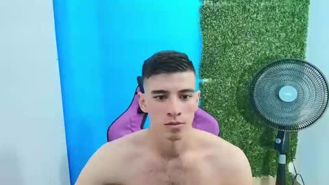 Snapshot of deiby_baby chatting on February 10, 1:35 am DEIBY online show from February 10, 1:35 am