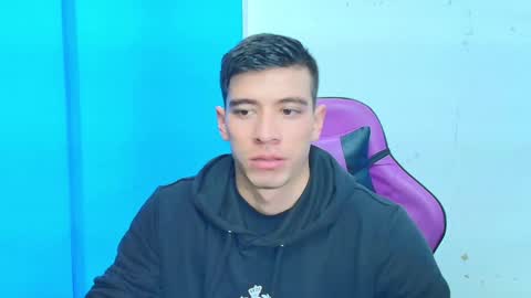 Snapshot of deiby_baby chatting on February 23, 10:42 pm DEIBY online show from February 23, 10:42 pm