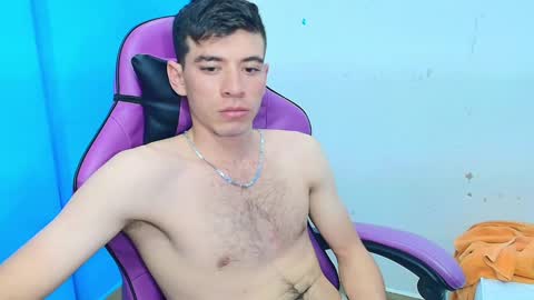 Snapshot of deiby_baby chatting on February 23, 3:24 am DEIBY online show from February 23, 3:24 am