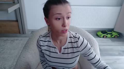 Di online show from February 7, 1:03 pm