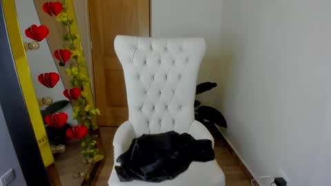 deisymadrid online show from March 17, 11:10 pm