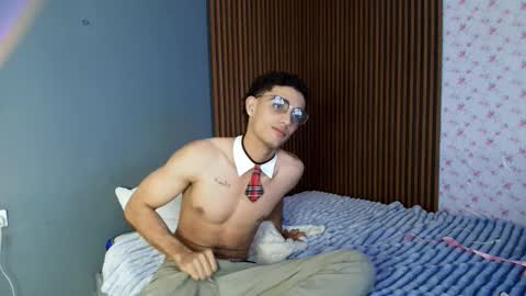 deivis_eliseu online show from November 17, 11:51 pm