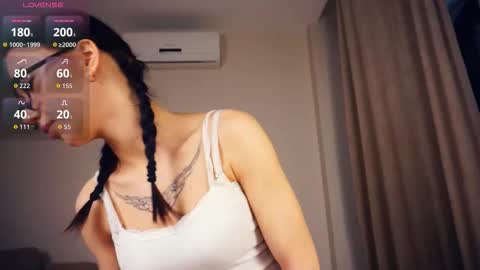 Hello everyone Im Tessa Make yourself comfortable. Were going to have fun together  online show from December 14, 8:09 am