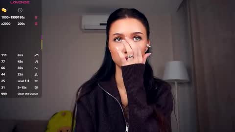 Hello everyone Im Tessa Make yourself comfortable. Were going to have fun together  online show from October 7, 7:15 am