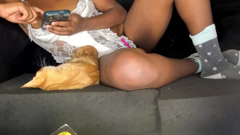 deli_la online show from March 26, 9:53 pm