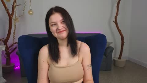 deliaeffy online show from March 6, 2:38 pm