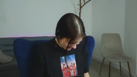 deliaeffy online show from March 22, 1:59 pm