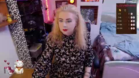 Delicacat online show from November 3, 9:27 pm