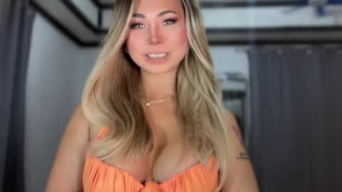 Hello your loving faye 3 online show from January 6, 12:20 pm