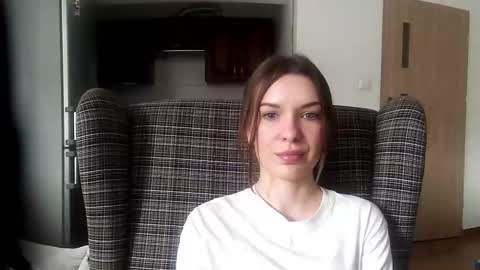 Snapshot of delightaurora chatting on February 27, 10:44 am Aurora online show from February 27, 10:44 am